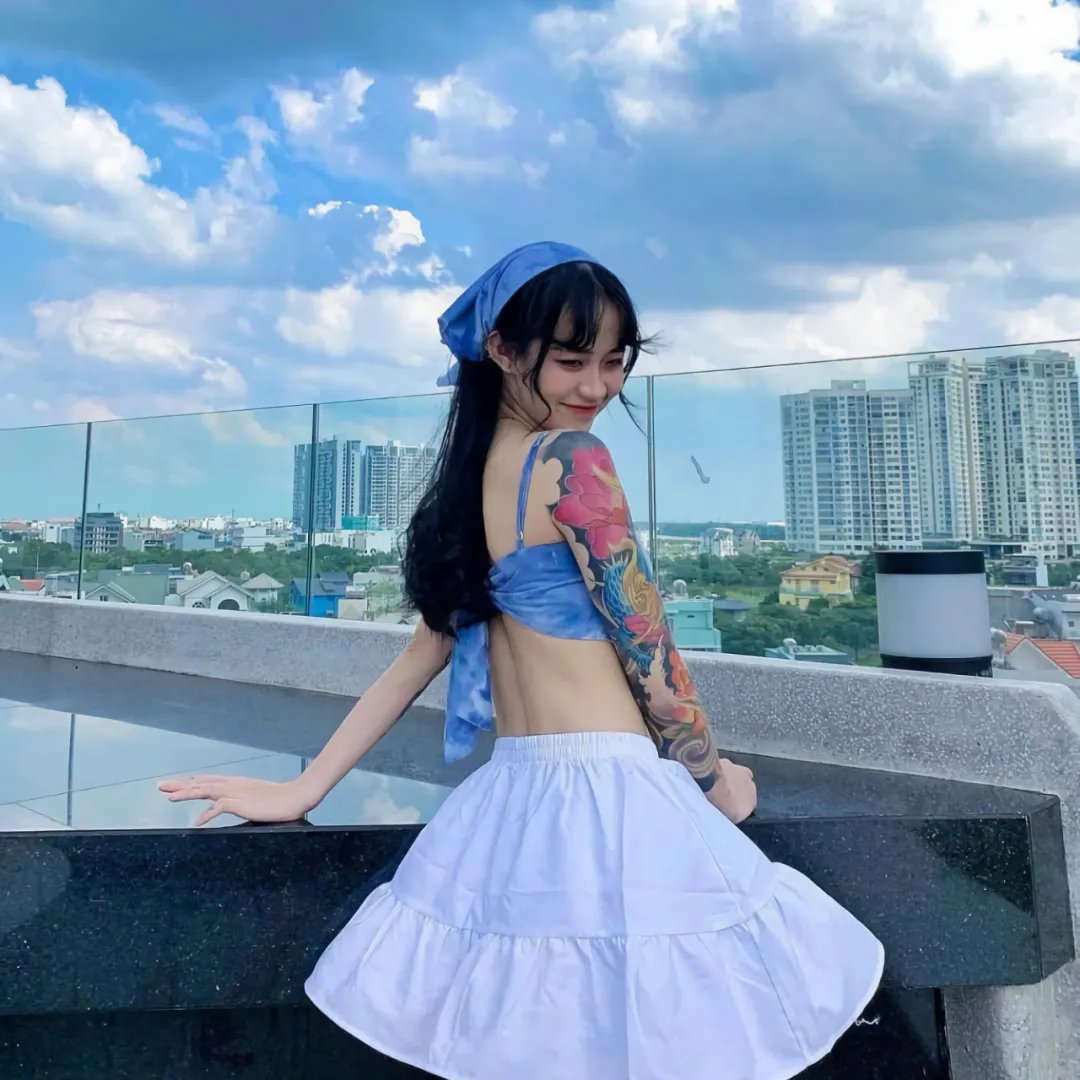 太空鸡 海报